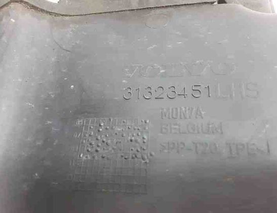 VOLVO V70 3 generation (2007-2020) Отвод воздуха радиатора 31323451 20538261