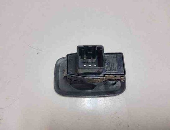 VOLVO V70 2 generation (2000-2008) Кнопка стеклоподъемника задней правой двери 30658696 20545801