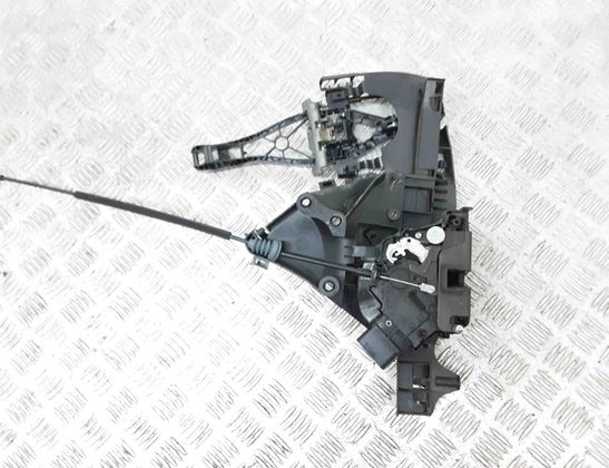 VOLVO V50 1 generation (2003-2012) Замок двери передний правый 30799302 31845931