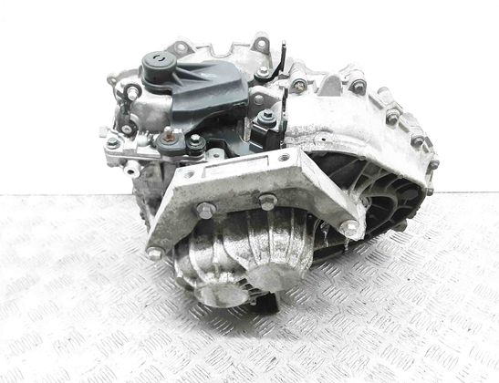 VOLVO V70 3 generation (2007-2020) Gearbox 31259592 32740374