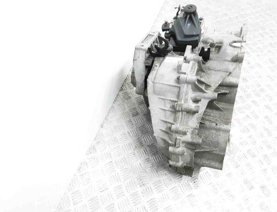 VOLVO V70 3 generation (2007-2020) Gearbox 31259592 32740374