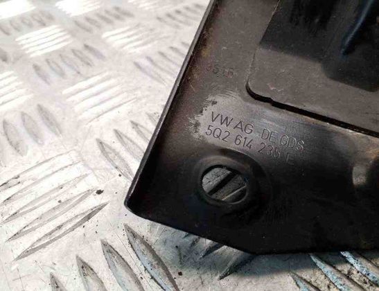 VOLKSWAGEN Tiguan 1 generation (2007-2017) ABS Pump Holder 5Q2614235E 32151619