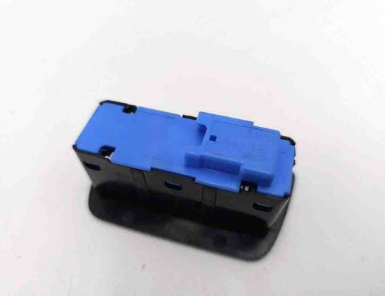 BMW 2 Series Active Tourer F45 (2014-2018) Aizmugurējā vāka atvēršanas poga 9275119 31524736