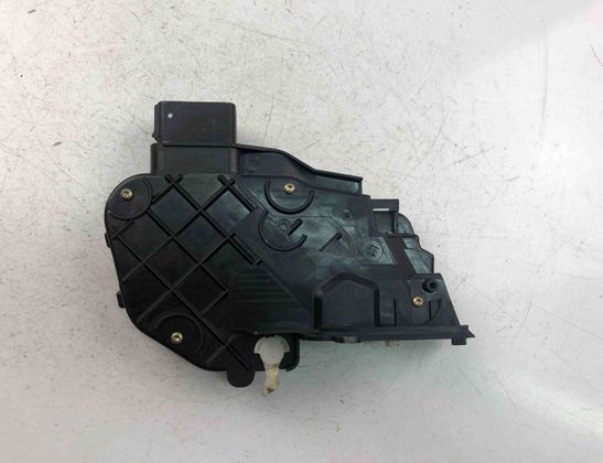 VOLVO V50 1 generation (2003-2012) Замок передней левой двери 240015003 18278093