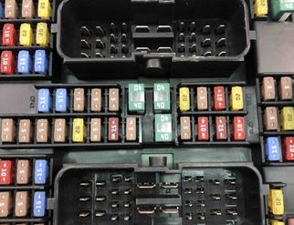 VOLVO XC60 2 generation (2017-2024) Fuse Box 31682732 21478670