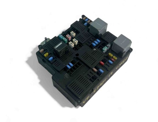 VOLVO V60 2 generation (2018-2023) Fuse box 31473771 30337483