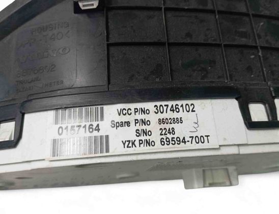 VOLVO S60 1 generation (2000-2009) Instrumentu panelis/spidometrs 30746102 31443031