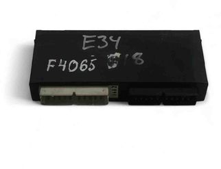 BMW 5 Series E34 (1988-1996) Vadības bloks 32702523