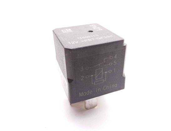 OPEL Insignia A (2008-2016) Relays 13500119 10663823