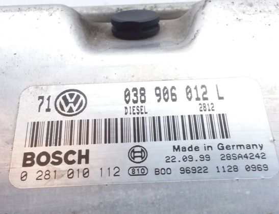 VOLKSWAGEN Bora 1 generation (1998-2005) Блок управления двигателем 038906012l,0281010112 33033560