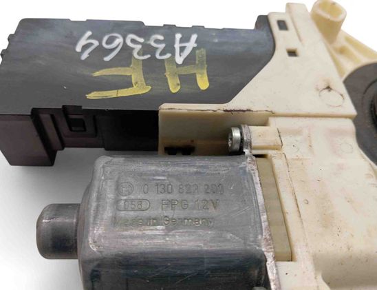 PEUGEOT 407 1 generation (2004-2010) Priekšējo labo durvju logu pacelšanas motorīts 9663036580 30202886