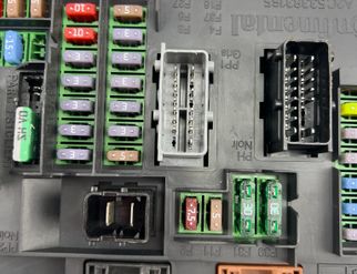 PEUGEOT 508 1 generation (2010-2020) Блок предохранителей 9664992380,S180121005G 33039055