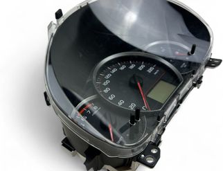 TOYOTA Yaris 3 generation (2010-2019) Instrumentu panelis/spidometrs 83800-0DP60 33039123