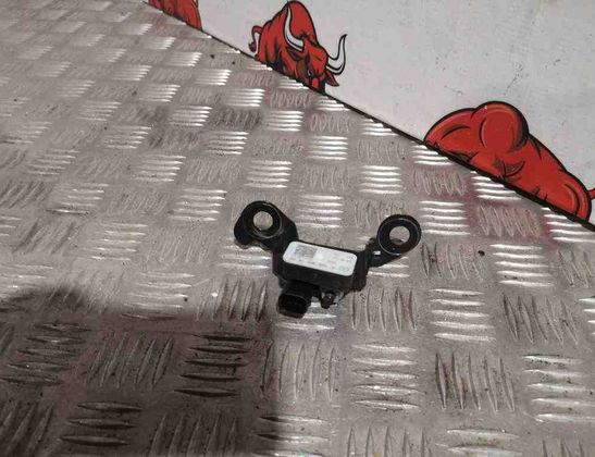 MERCEDES-BENZ GLE W166 (2015-2018) Боковой датчик удара левый A0009057600 32186857