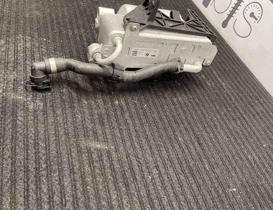 BMW X5 G05/G18 (2018-2024) Gaisa kondicioniera sausinātājs 6847990,64506847990 32191447