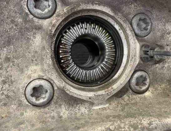 BMW X5 G05/G18 (2018-2024) Priekšējā labā riteņa rumbas vārpsta/stupica 6876656,3121,22877110 32192841