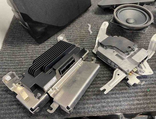 BMW i4 1 generation (2021-2024) Complete Sound Audio System 2622469,9362561,5A12337,2622468,9621891,5A83C4701 32196302