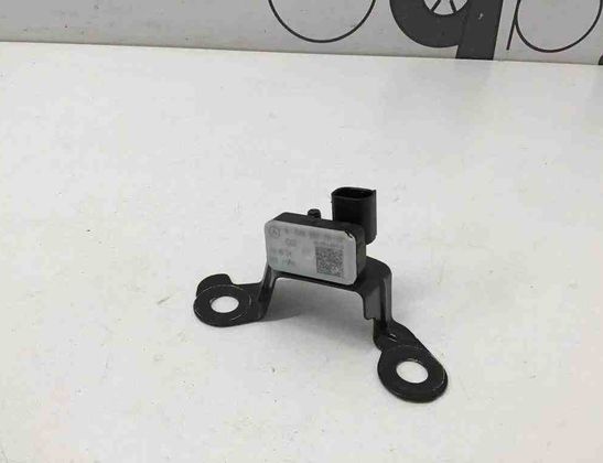 MERCEDES-BENZ GLS-Class X166 (2015-2020) Боковой датчик удара левый A0009057600 32199764