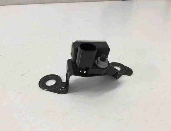 MERCEDES-BENZ GLS-Class X166 (2015-2020) Боковой датчик удара левый A0009057600 32199764