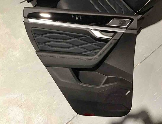 VOLKSWAGEN Touareg 3 generation (2018-2024) Interior Seats W/ Door Cards Kit 32201052