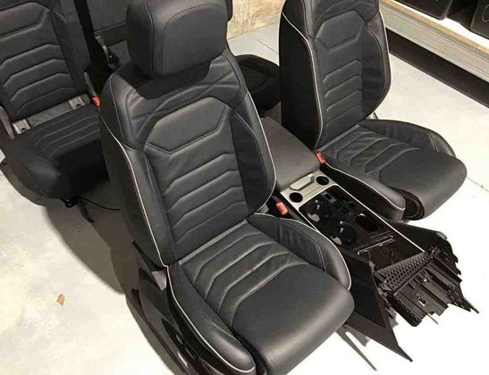 VOLKSWAGEN Touareg 3 generation (2018-2024) Interior Seats W/ Door Cards Kit 32201052