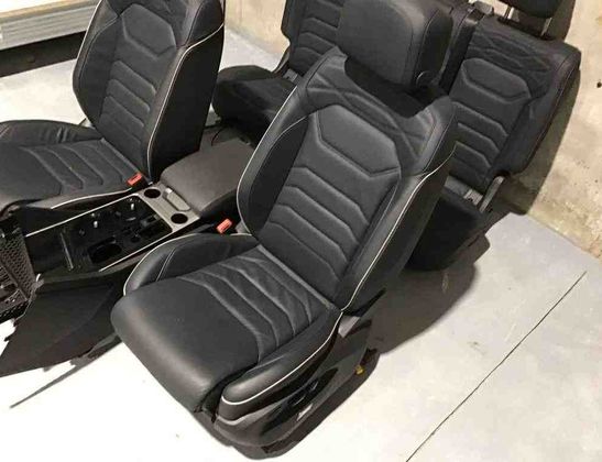 VOLKSWAGEN Touareg 3 generation (2018-2024) Interior Seats W/ Door Cards Kit 32201052