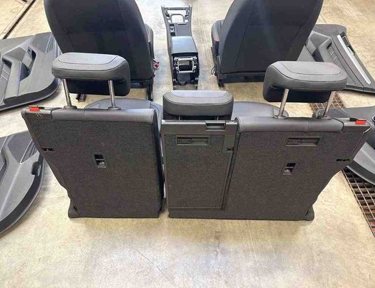 VOLKSWAGEN Passat B7 (2010-2015) Interjera / salona komplekts 32204827