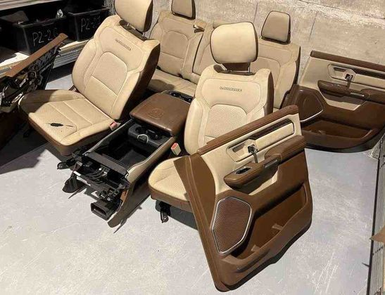 DODGE Ram 4 generation (2008-2023) Interjera / salona komplekts 32205248