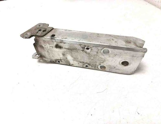 BMW 1 Series F20/F21 (2011-2020) Bufera stiprinājuma pagarinājums labajā pusē 7266192 31263587