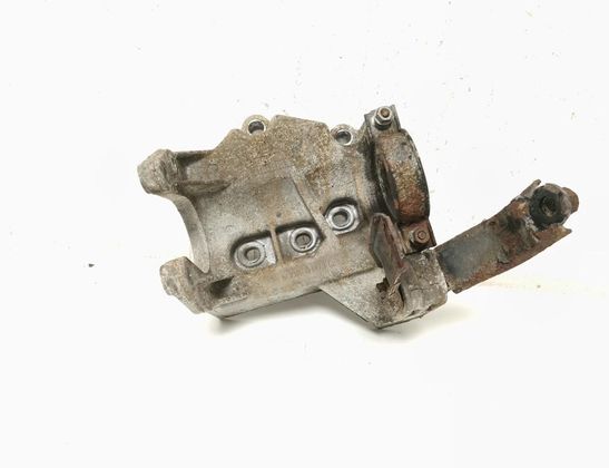 LAND ROVER Range Rover Evoque L538 (1 gen) (2011-2020) Axle Bracket 6G9N4H473CE 32701348