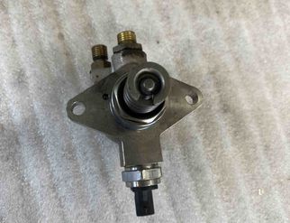 AUDI RS 5 8T (2010-2015) Топливный насос высокого давления 079127025,C036503752 18757637