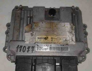 CITROËN C4 1 generation (2004-2011) Motora vadības bloks 0281013332 31937315