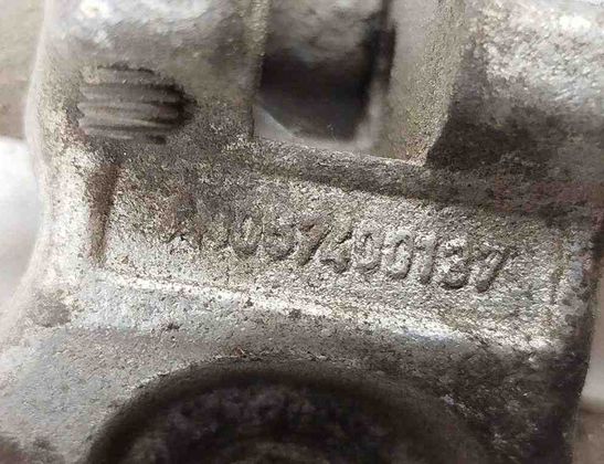 VOLKSWAGEN Crafter 1 generation (2006-2016) Aizmugurējo kreiso durvju eņģes a9067400137 31938047