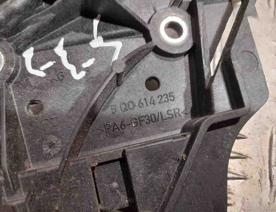 AUDI A3 8V (2012-2020) ABS Pump Holder 5Q0614235 15310554