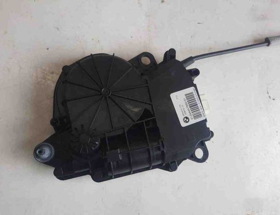 BMW 5 Series F10/F11 (2009-2017) Aizmugurējās bagāžas nodalījuma mīkstās aizvēršanas / soft close motorīts 4447850,51244447850 15347024