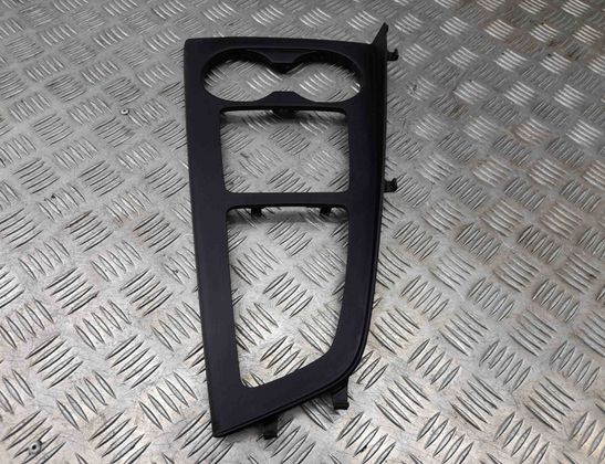 AUDI A4 B9/8W (2015-2024) Centrālās konsoles apdare 8W1864241A 15421659