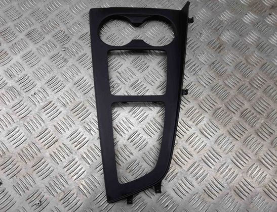 AUDI A4 B9/8W (2015-2024) Centrālās konsoles apdare 8W1864241A 15421659