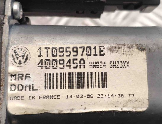 SKODA Octavia 2 generation (2004-2013) Front Left Door Window Regulator Motor 1T0959701B,1K0959793C 14333979