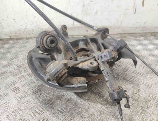 BMW 3 Series F30/F31 (2011-2020) Rear Left Wheel Hub 6867262 17485265