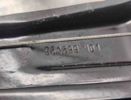 MERCEDES-BENZ C-Class W204/S204/C204 (2004-2015) Priekšējo kreiso durvju logu pacēlājs A20476000734,A2048201902,A2048204102,963757102,A2044400605,A2047200179,A2047202535,A2048210751,A2048901167,A2128203485 17485319