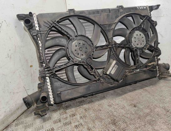AUDI A4 B8/8K (2011-2016) Система охлаждения 8K0959501G,8K0121251R,993328L 17488000