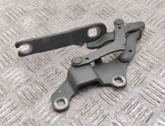 BMW 3 Series E90/E91/E92/E93 (2004-2013) Петля капота передняя правая 7115264 17829947