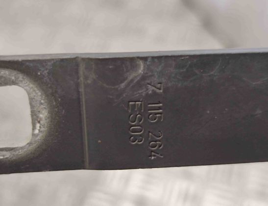 BMW 3 Series E90/E91/E92/E93 (2004-2013) Петля капота передняя правая 7115264 17829947