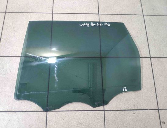 VOLKSWAGEN Touareg 2 generation (2010-2018) Aizmugurējo kreiso durvju stikls E243R-005013,43R-005013,E000189 18802314