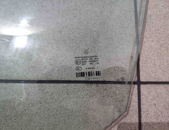 MERCEDES-BENZ E-Class W212/S212/C207/A207 (2009-2016) Front Left Door Glass E243R-000677,43R-000677,E000189 18803217
