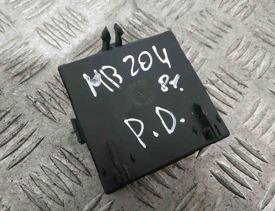 MERCEDES-BENZ C-Class W204/S204/C204 (2004-2015) Блок управления дверей передние  правые A2048704426 20348838