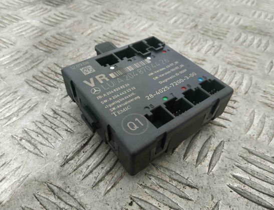 MERCEDES-BENZ C-Class W204/S204/C204 (2004-2015) Блок управления дверей передние  правые A2048704426 20348838