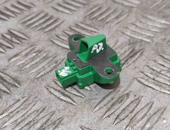 MERCEDES-BENZ CLS-Class C218/X218 (2011-2017) Priekšējais labais trieciena sensors A1729056100 23057553