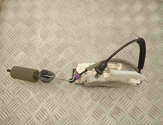 MERCEDES-BENZ CLS-Class C218/X218 (2011-2017) Замок передней левой двери A2047203735 30625554