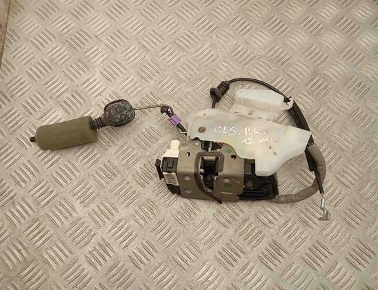 MERCEDES-BENZ CLS-Class C218/X218 (2011-2017) Замок передней левой двери A2047203735 30625554